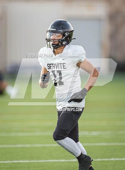 Thumbnail 2 in Servite vs. Orange Lutheran photogallery.