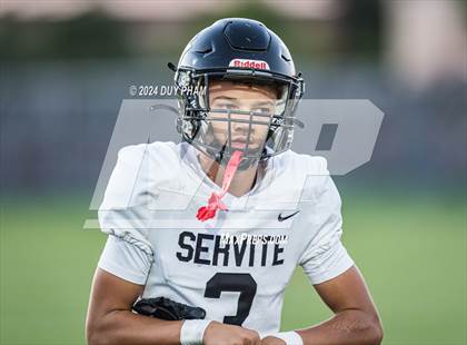 Thumbnail 2 in Servite vs. Orange Lutheran photogallery.