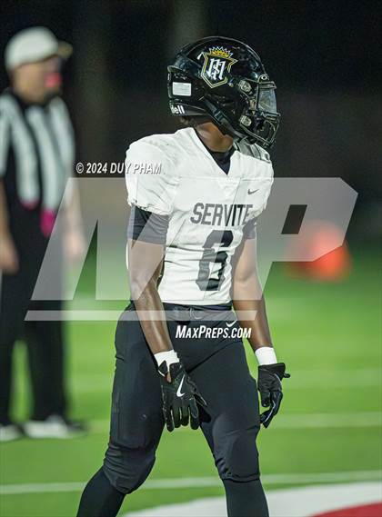Thumbnail 1 in Servite vs. Orange Lutheran photogallery.