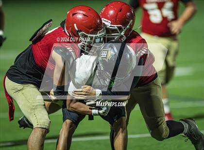 Thumbnail 1 in Servite vs. Orange Lutheran photogallery.