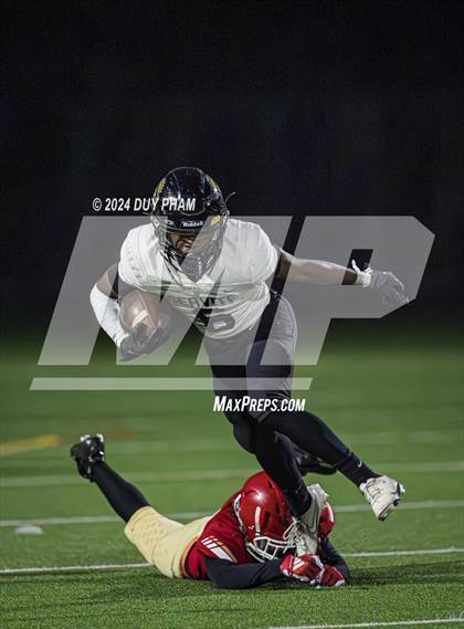 Thumbnail 3 in Servite vs. Orange Lutheran photogallery.