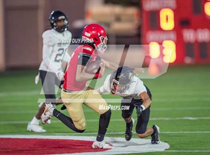 Thumbnail 2 in Servite vs. Orange Lutheran photogallery.