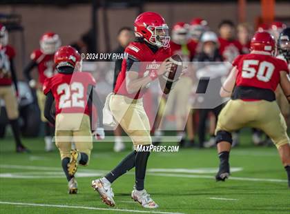 Thumbnail 2 in Servite vs. Orange Lutheran photogallery.