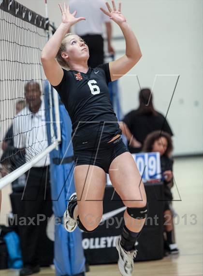 Thumbnail 1 in Flagstaff vs. Sprague (Nike Tournament of Champions) photogallery.
