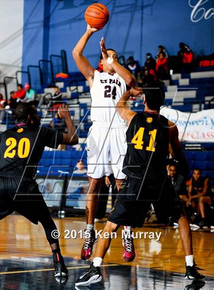 Thumbnail 2 in Cy-Fair vs Summer Creek (Insperity Holiday Classic) photogallery.