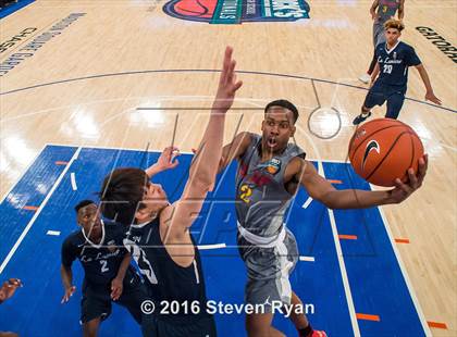 Thumbnail 1 in La Lumiere vs. Oak Hill Academy (DICK's National Tournament Final) photogallery.