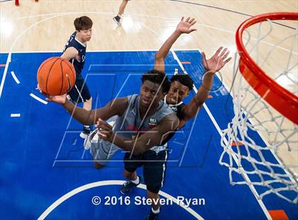 Thumbnail 2 in La Lumiere vs. Oak Hill Academy (DICK's National Tournament Final) photogallery.