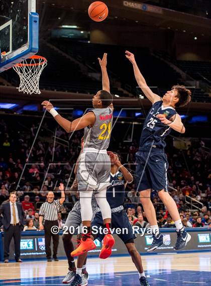 Thumbnail 3 in La Lumiere vs. Oak Hill Academy (DICK's National Tournament Final) photogallery.
