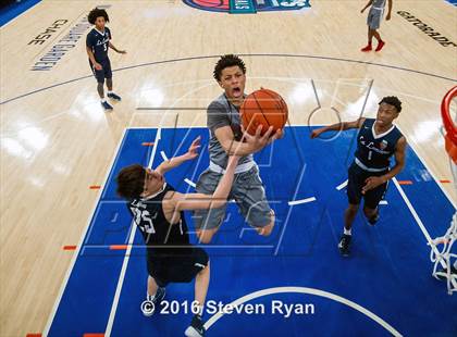 Thumbnail 3 in La Lumiere vs. Oak Hill Academy (DICK's National Tournament Final) photogallery.