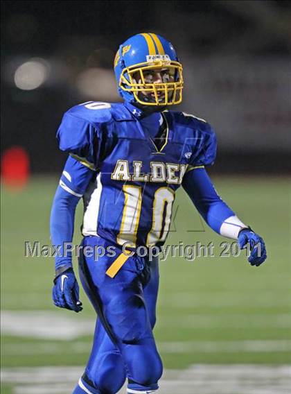 Thumbnail 2 in Alden vs. Hornell (NYSPHSAA Class B Quarterfinal) photogallery.