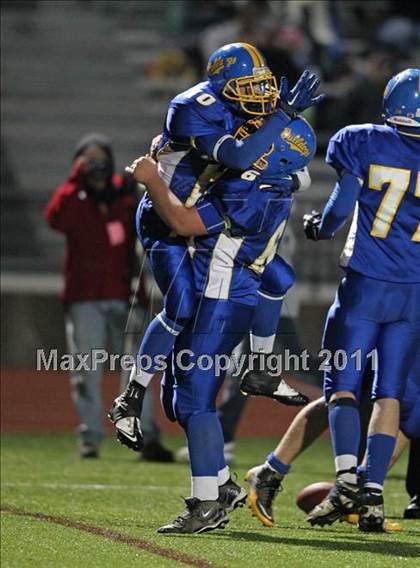 Thumbnail 3 in Alden vs. Hornell (NYSPHSAA Class B Quarterfinal) photogallery.