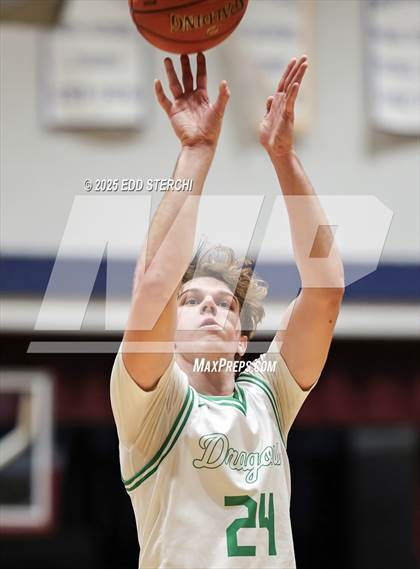 Thumbnail 2 in Green County vs. Taylor County (KHSAA 5th Region Tournament) photogallery.