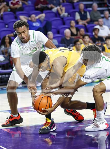 Thumbnail 3 in Life Christian Academy vs Tampa Catholic (City of Palms Classic) photogallery.