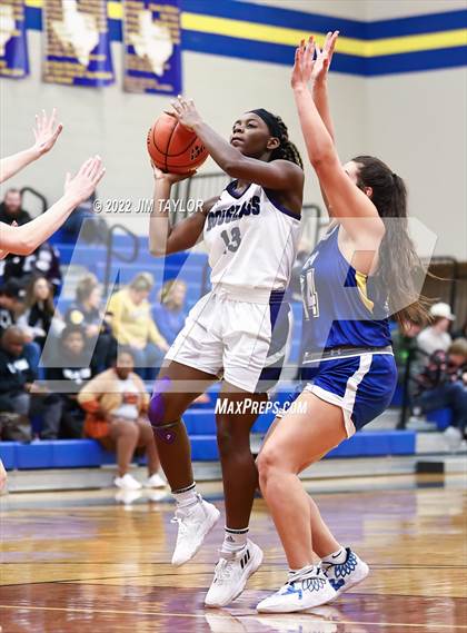Thumbnail 3 in Lipan vs Douglass (Lipan HD Howard Classic) photogallery.