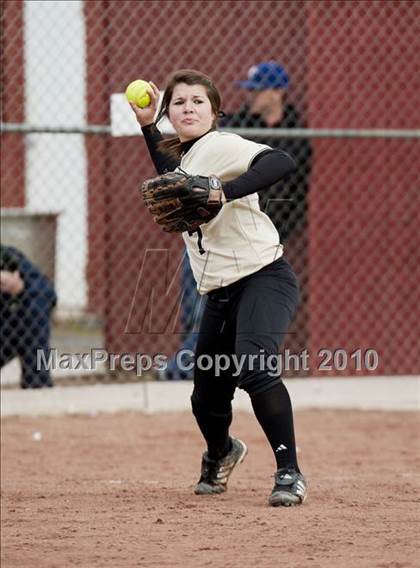 Thumbnail 1 in Sonora vs. Enochs photogallery.