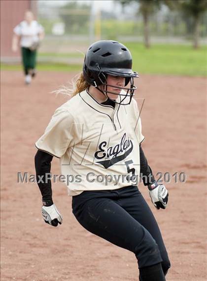 Thumbnail 2 in Sonora vs. Enochs photogallery.