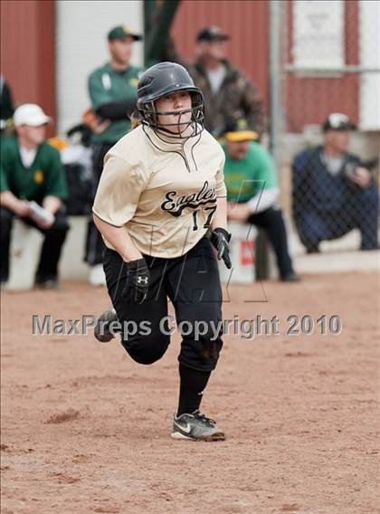 Thumbnail 2 in Sonora vs. Enochs photogallery.
