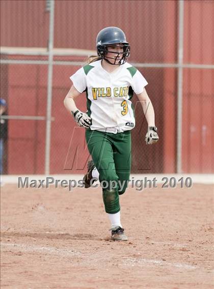 Thumbnail 3 in Sonora vs. Enochs photogallery.