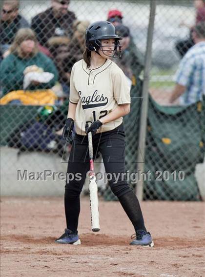 Thumbnail 3 in Sonora vs. Enochs photogallery.