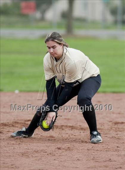 Thumbnail 2 in Sonora vs. Enochs photogallery.