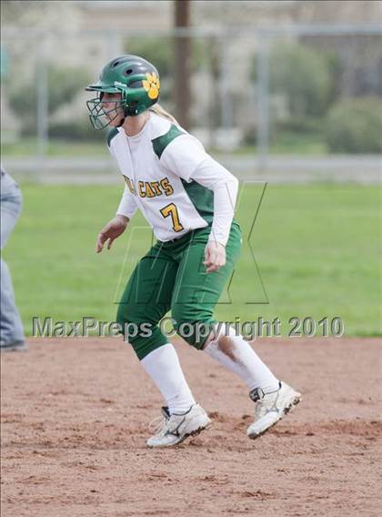 Thumbnail 3 in Sonora vs. Enochs photogallery.