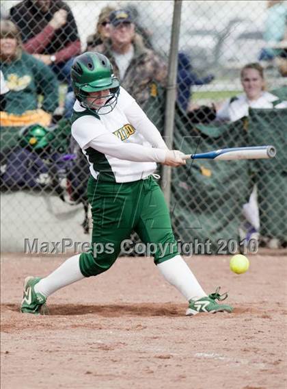 Thumbnail 3 in Sonora vs. Enochs photogallery.