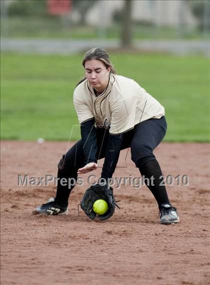 Thumbnail 1 in Sonora vs. Enochs photogallery.