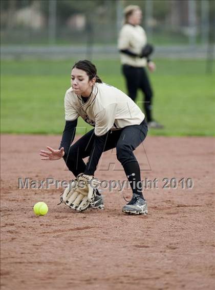 Thumbnail 1 in Sonora vs. Enochs photogallery.