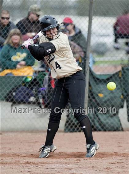 Thumbnail 3 in Sonora vs. Enochs photogallery.