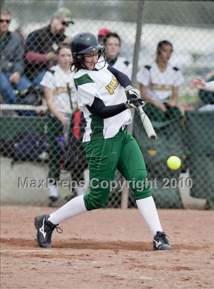 Thumbnail 2 in Sonora vs. Enochs photogallery.