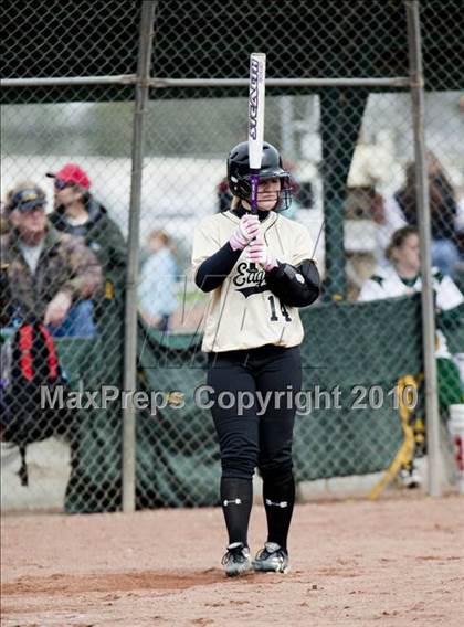 Thumbnail 2 in Sonora vs. Enochs photogallery.
