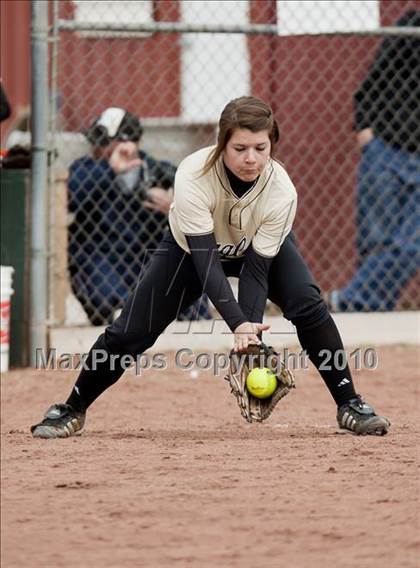Thumbnail 3 in Sonora vs. Enochs photogallery.