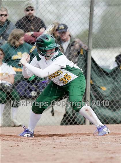 Thumbnail 3 in Sonora vs. Enochs photogallery.