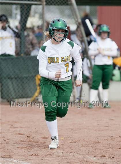 Thumbnail 2 in Sonora vs. Enochs photogallery.