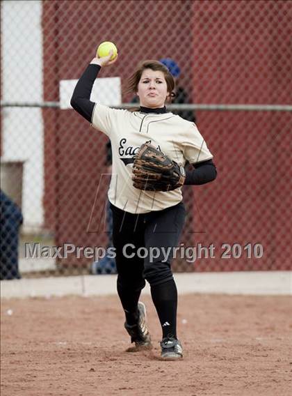 Thumbnail 2 in Sonora vs. Enochs photogallery.