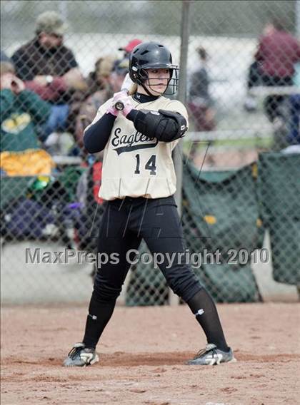 Thumbnail 3 in Sonora vs. Enochs photogallery.