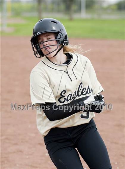 Thumbnail 3 in Sonora vs. Enochs photogallery.