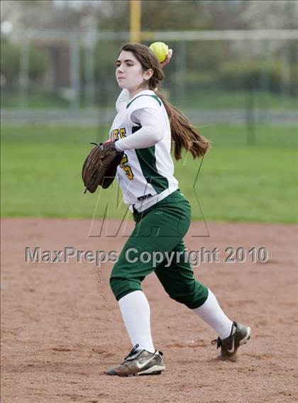 Thumbnail 3 in Sonora vs. Enochs photogallery.