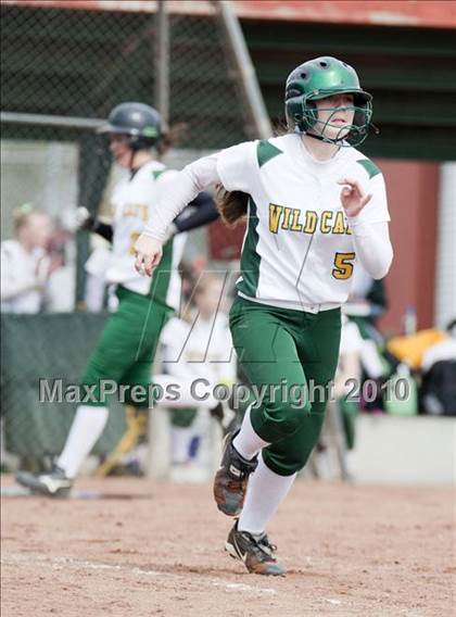 Thumbnail 3 in Sonora vs. Enochs photogallery.