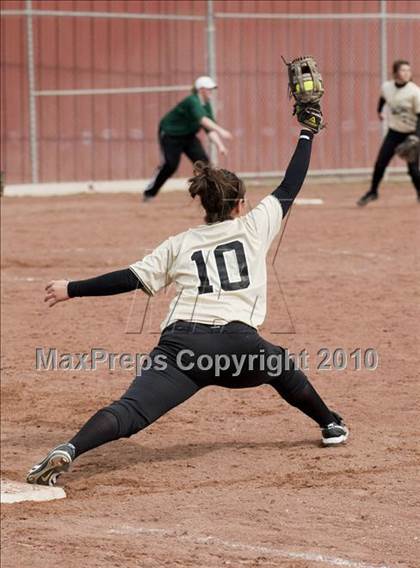 Thumbnail 2 in Sonora vs. Enochs photogallery.