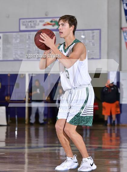 Thumbnail 2 in Ponderosa vs. Bullard (St. Hope Elite Classic) photogallery.
