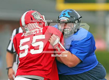 Thumbnail 1 in 2022 Frank Varischetti All Star Football Game photogallery.
