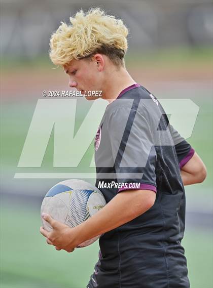 Thumbnail 3 in Magnolia West vs. Goose Creek Memorial (UIL Soccer 5A Region 3 Regional Final) photogallery.