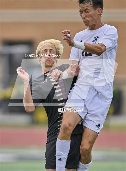 Thumbnail 2 in Magnolia West vs. Goose Creek Memorial (UIL Soccer 5A Region 3 Regional Final) photogallery.