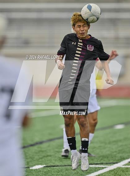 Thumbnail 3 in Magnolia West vs. Goose Creek Memorial (UIL Soccer 5A Region 3 Regional Final) photogallery.