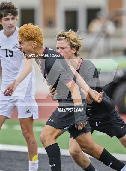 Thumbnail 3 in Magnolia West vs. Goose Creek Memorial (UIL Soccer 5A Region 3 Regional Final) photogallery.