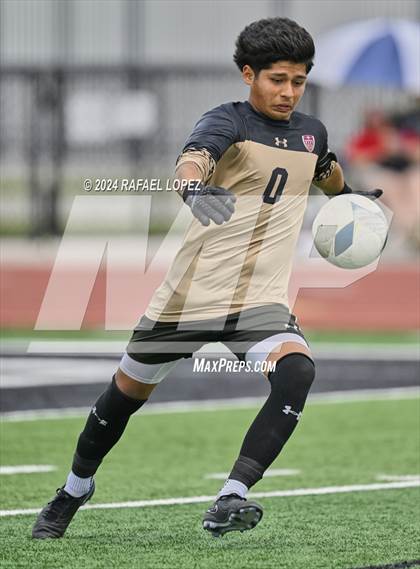 Thumbnail 2 in Magnolia West vs. Goose Creek Memorial (UIL Soccer 5A Region 3 Regional Final) photogallery.