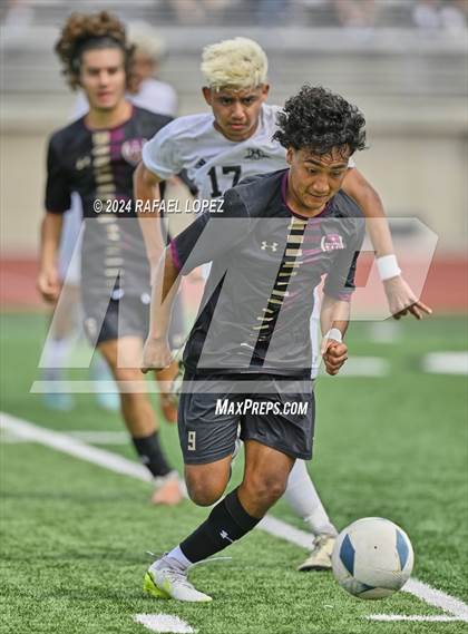 Thumbnail 1 in Magnolia West vs. Goose Creek Memorial (UIL Soccer 5A Region 3 Regional Final) photogallery.