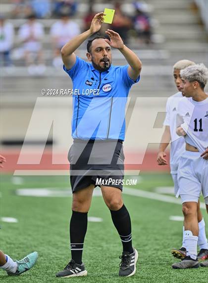 Thumbnail 1 in Magnolia West vs. Goose Creek Memorial (UIL Soccer 5A Region 3 Regional Final) photogallery.