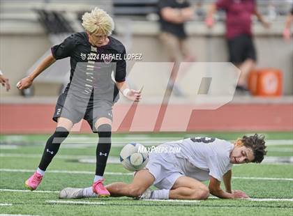 Thumbnail 3 in Magnolia West vs. Goose Creek Memorial (UIL Soccer 5A Region 3 Regional Final) photogallery.